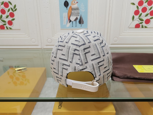 ブランド帽子側面デザイン